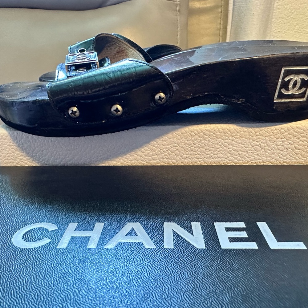 CHANEL Black Leather Slide with adjustable Logo Buckle and 38